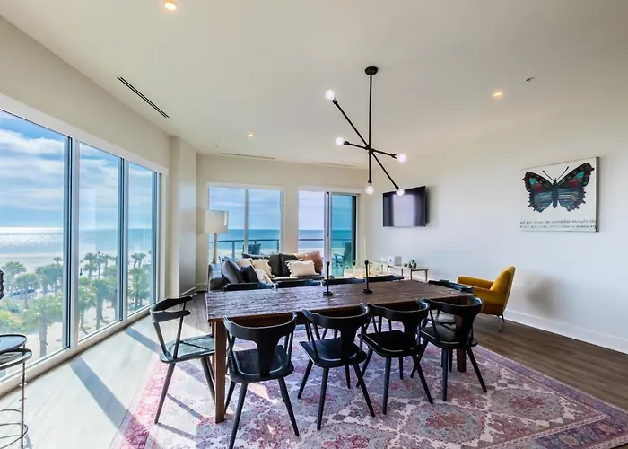 Spacious 4 Bedroom Beachfront, Luxury Next To The Hangout- Gp 301 * Gulf Shores
